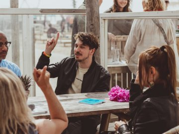 Kwal aan Tafel