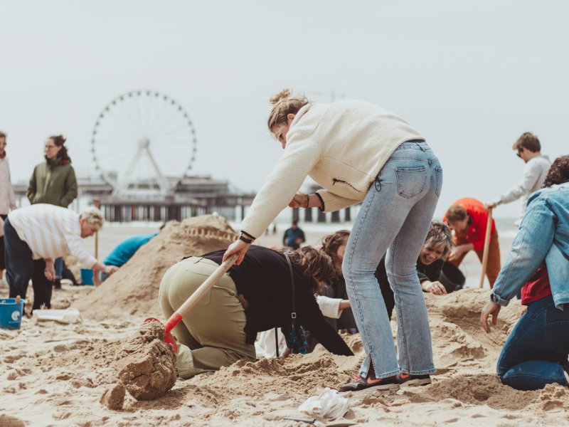 sandsculpture making