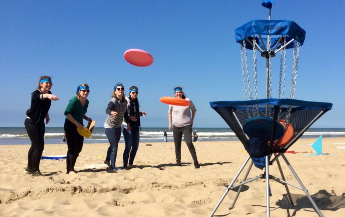 bedrijfsuitje discgolf strand