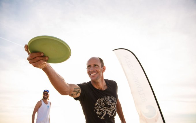 Disc golf op het strand
