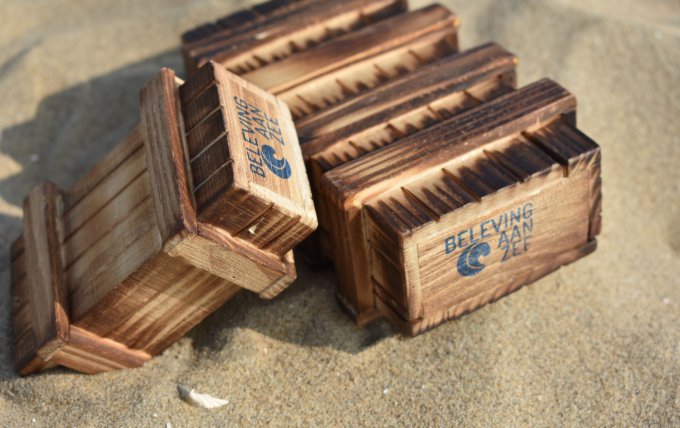 bedrijfsuitje op het strand van Scheveningen